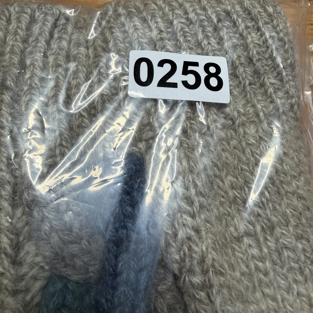 Vintage Abercrombie Fitch Cable Knit Shetland Wool Crewneck Sweater Sz M / L - Picture 15 of 15